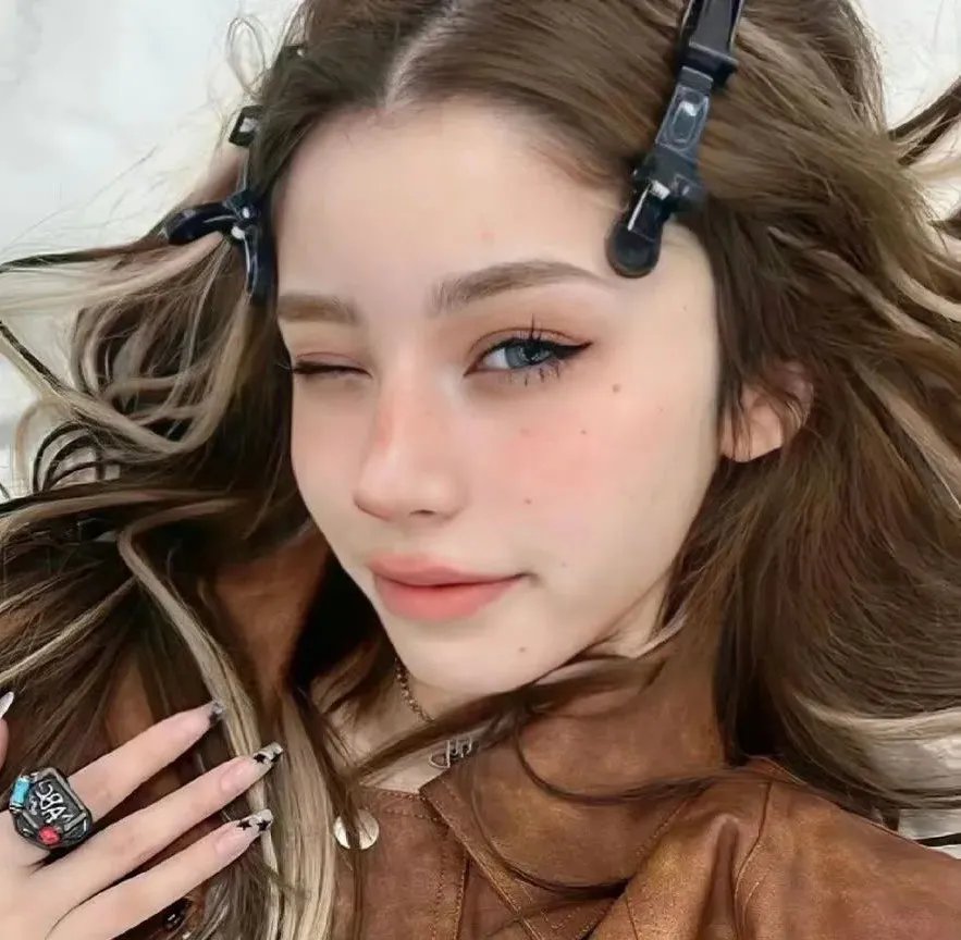 云曙碧